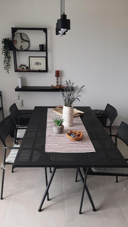 Nina Seaview Apartment โนวีวีโนดอลสกี ภายนอก รูปภาพ